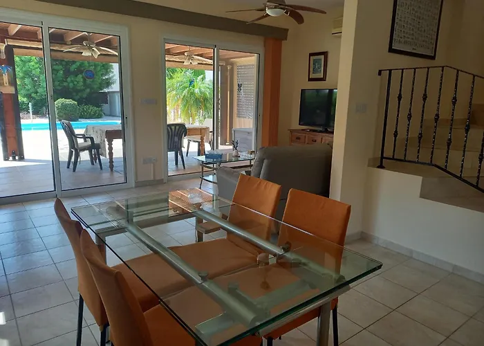 Penny Villa Pissouri